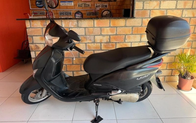 imagem-https://www.socarrao.com.br/sc-vehicle-images-prod/2937664/1785415090608-8325536_0_B_3bc1abad6c.jpeg