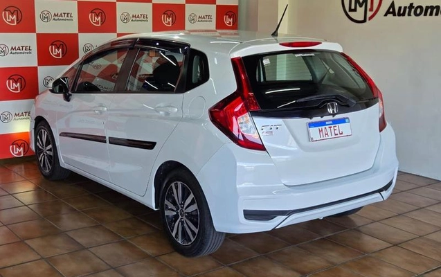 imagem-https://www.socarrao.com.br/sc-vehicle-images-prod/2937823/1789154580315-8222526_6_B_9aaf55d38d.jpeg