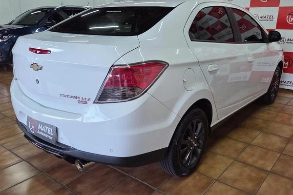 imagem-https://www.socarrao.com.br/sc-vehicle-images-prod/2937887/1786563780325-8136303_3_B_8c72c34cd4.jpeg