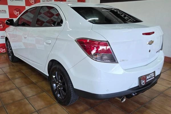 imagem-https://www.socarrao.com.br/sc-vehicle-images-prod/2937887/1786563780328-8136303_3_B_82014766dc.jpeg