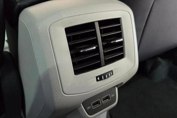 imagem-https://www.socarrao.com.br/sc-vehicle-images-prod/2937927/1785509254201-7724396_1_B_2017efddfa.jpeg