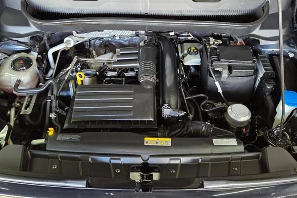 imagem-https://www.socarrao.com.br/sc-vehicle-images-prod/2937927/1785509254203-7724396_6_B_1e16c017f9.jpeg