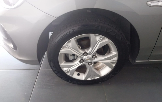 imagem-https://www.socarrao.com.br/sc-vehicle-images-prod/2938146/1787751060122-Hu1YPuHYtnB48hzYGqQwkB1RYA38Zf8f.jpg