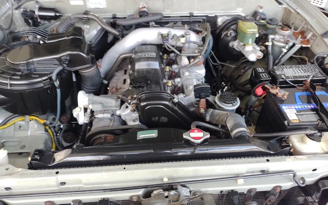 imagem-https://www.socarrao.com.br/sc-vehicle-images-prod/2938227/1785417254006-SU1HXzIwMjYwMzE4XzA4Mzk1MDcwMi5qcGc.jpg