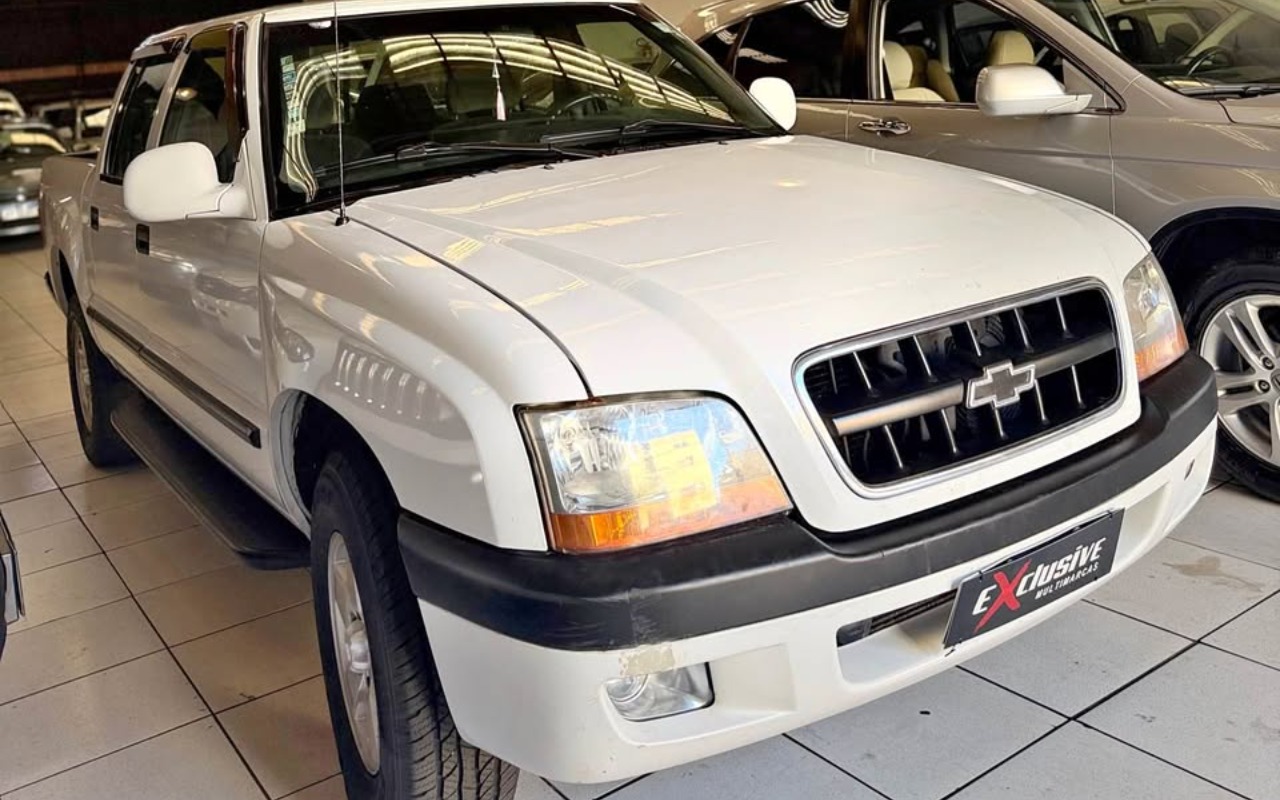Chevrolet S10 2001 Branco — foto 1 de 3