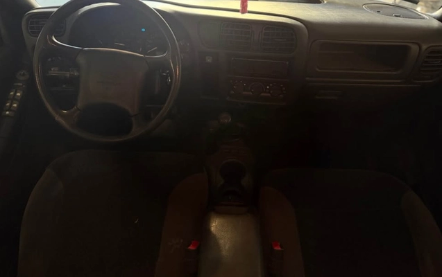 imagem-https://www.socarrao.com.br/sc-vehicle-images-prod/2938551/1785417287738-UzEwIDIwMDExNC5qcGc.jpg