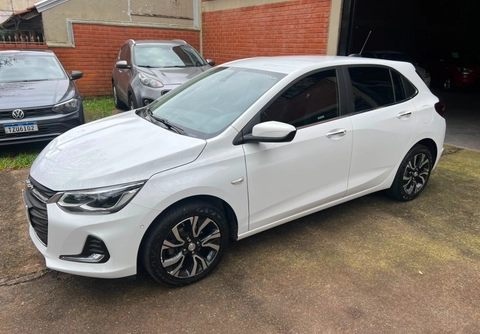 Chevrolet Onix 2024 Branco — foto 1 de 3