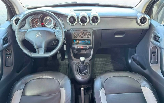 imagem-https://www.socarrao.com.br/sc-vehicle-images-prod/2939470/1785419380899-8951f956-8d42-406f-aeef-10d791b2081f.jpg