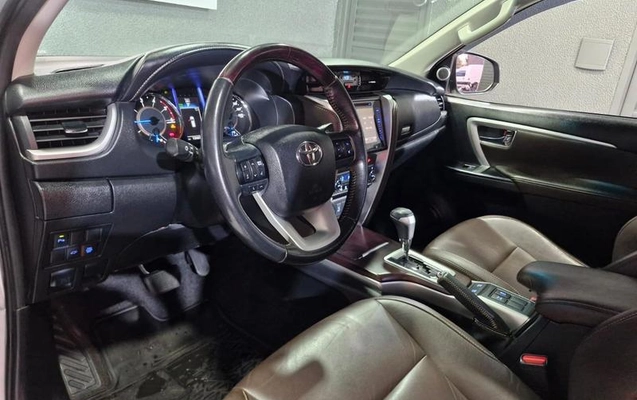 imagem-https://www.socarrao.com.br/sc-vehicle-images-prod/2939629/1788471985713-8317642_1_B_0dd9cd355e.jpeg