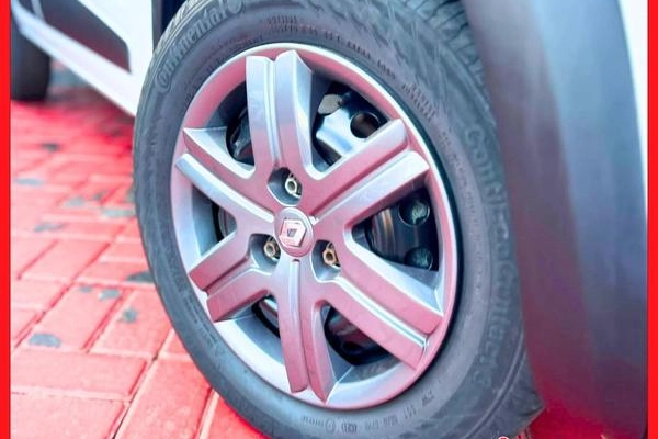 imagem-https://www.socarrao.com.br/sc-vehicle-images-prod/2940337/1785421822258-8324490_6_B_4b90be490d.jpg