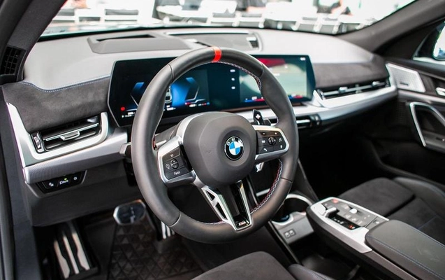 imagem-https://www.socarrao.com.br/sc-vehicle-images-prod/2940666/1788468427152-8331088_15_B_bd9abe430b.jpeg