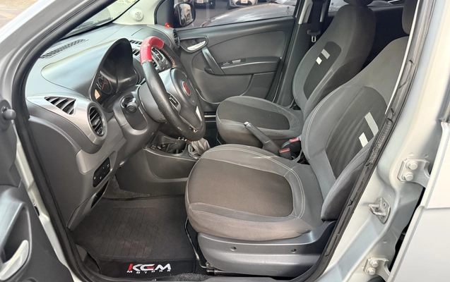 imagem-https://www.socarrao.com.br/sc-vehicle-images-prod/2941010/1785423338896-1_044659.jpg