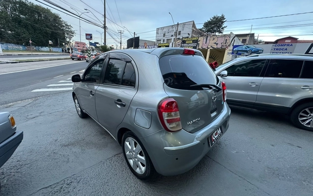 imagem-https://www.socarrao.com.br/sc-vehicle-images-prod/2941011/1785423338923-15_043945.jpg