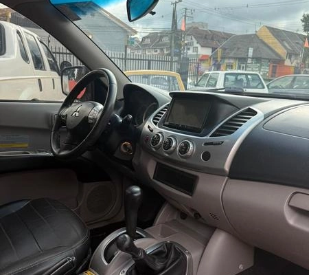 imagem-https://www.socarrao.com.br/sc-vehicle-images-prod/2941060/1785423420452-7967711_8_B_8a85d5be3e.jpeg
