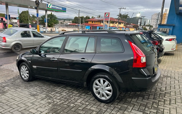 imagem-https://www.socarrao.com.br/sc-vehicle-images-prod/2941141/1785423595238-b26df52f-7b8a-40d4-8b57-939843abaf8e.jpeg