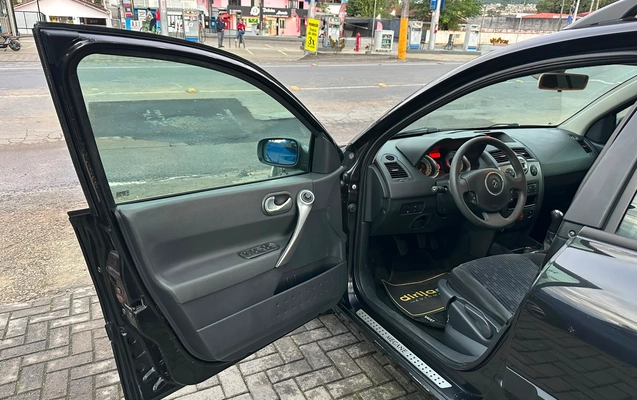 imagem-https://www.socarrao.com.br/sc-vehicle-images-prod/2941141/1785423595239-f6512010-eca2-43b4-8103-47ce0fc6139c.jpeg