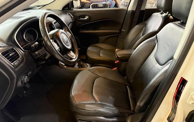 imagem-https://www.socarrao.com.br/sc-vehicle-images-prod/2941585/1787843020071-8320605_8_B_bb25cd16cb.jpeg