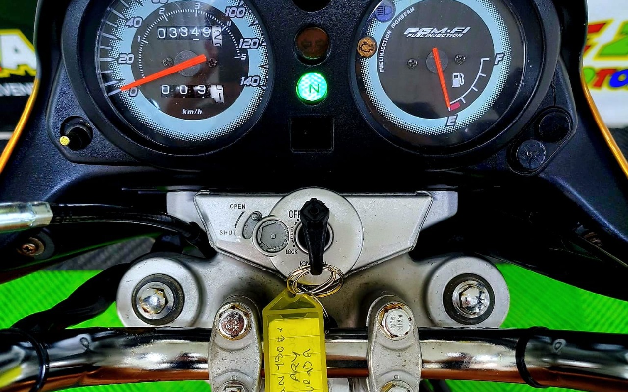 imagem-https://www.socarrao.com.br/sc-vehicle-images-prod/2943374/1785428869791-SU1HLTIwMjYwMzI3LVdBMDAxMCgxKS5qcGc.jpg