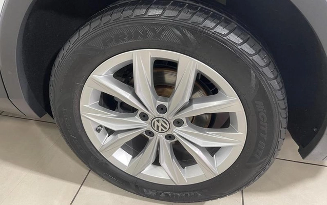 imagem-https://www.socarrao.com.br/sc-vehicle-images-prod/2943955/1790002465140-8330901_18_B_a4c3e2f251.jpeg