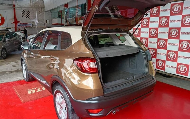 imagem-https://www.socarrao.com.br/sc-vehicle-images-prod/2944242/1786555875110-8312814_3_B_609cd27ee9.jpeg