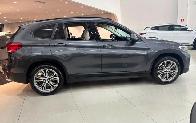 imagem-https://www.socarrao.com.br/sc-vehicle-images-prod/2944269/1787001087532-8331850_13_B_a36d6f8b6c.jpeg