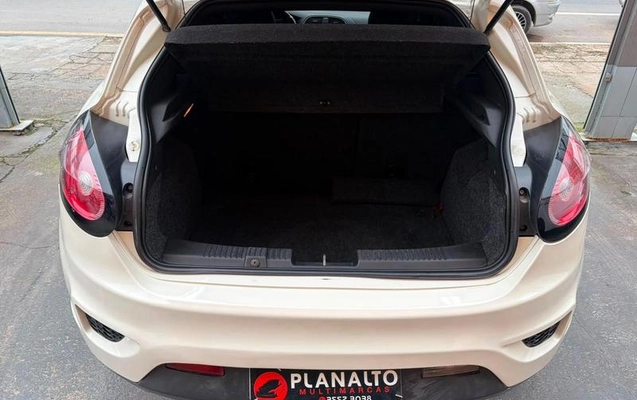imagem-https://www.socarrao.com.br/sc-vehicle-images-prod/2944389/1785870948554-8327513_12_B_103f91c744.jpeg