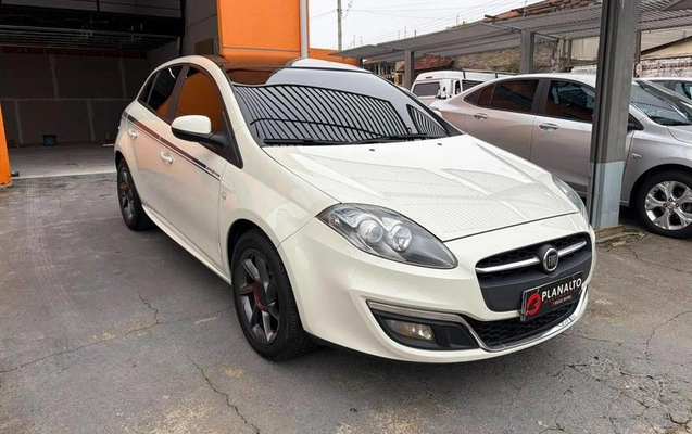 imagem-https://www.socarrao.com.br/sc-vehicle-images-prod/2944389/1785870948563-8327513_18_B_d273b87b0c.jpeg