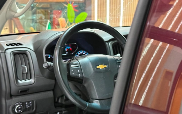imagem-https://www.socarrao.com.br/sc-vehicle-images-prod/2945061/1789578525695-vehicle_image_1785432647_6e1fbf7eedc28b263a16b727f45557cb.jpeg