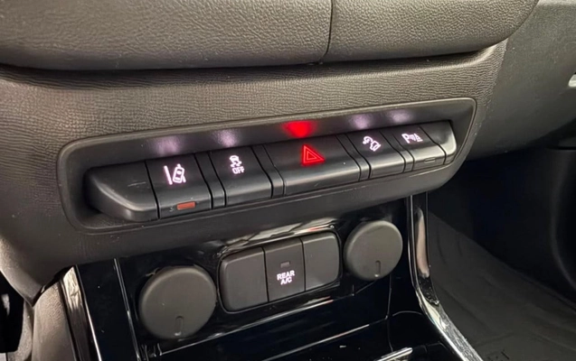 imagem-https://www.socarrao.com.br/sc-vehicle-images-prod/2945061/1789578525702-vehicle_image_1785432662_43bab9344ebdb1a4e7f4bbab7e87a57d.jpeg