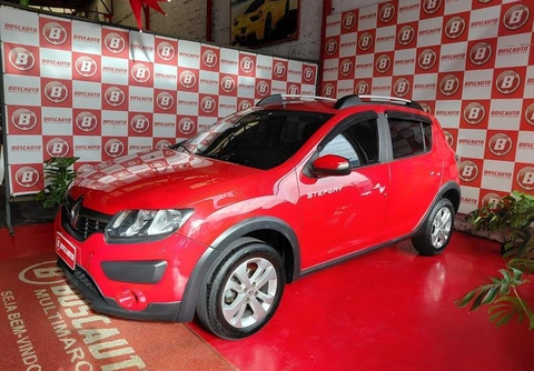 Renault Sandero 2016 Vermelho — foto 1 de 3