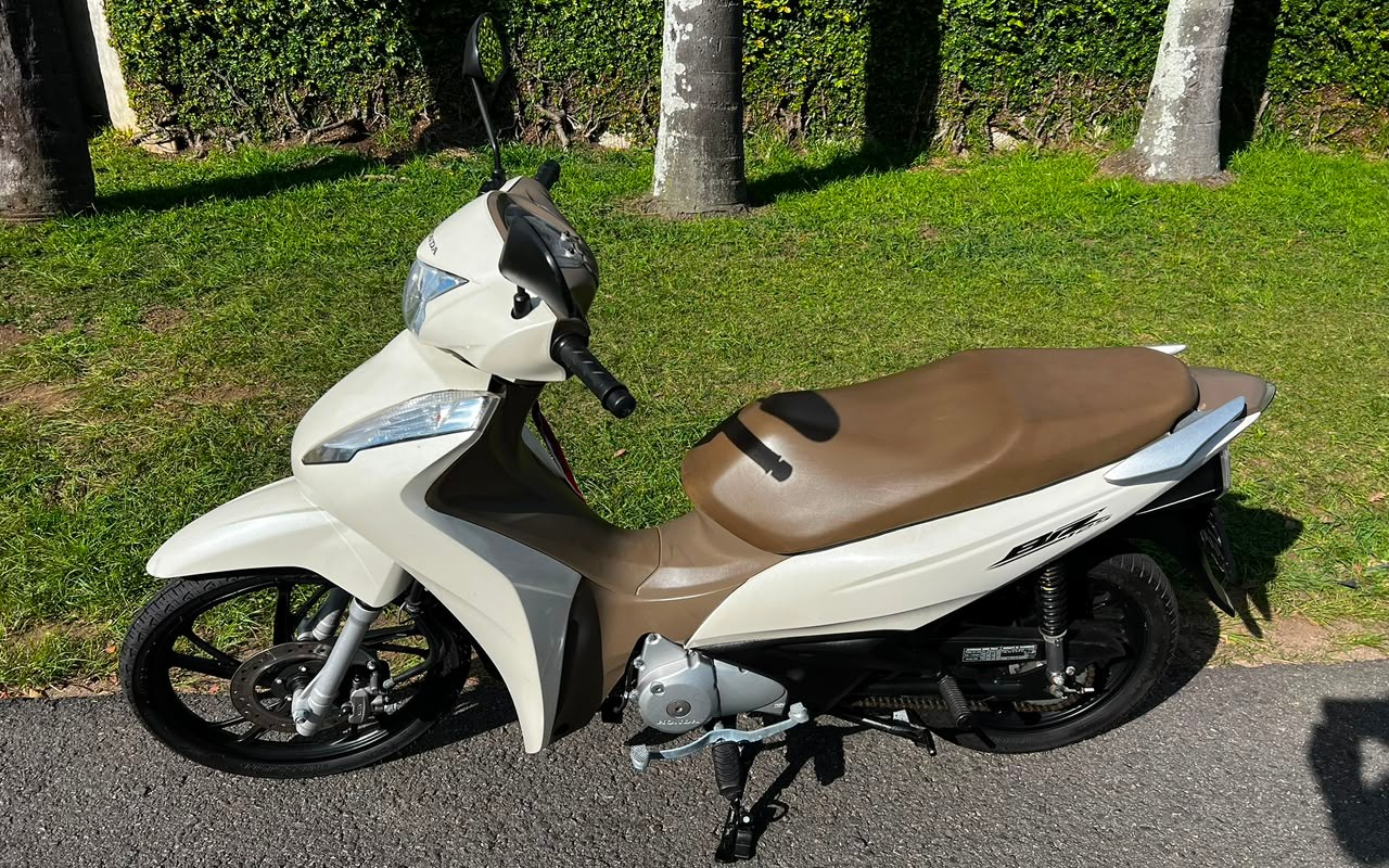 imagem-https://www.socarrao.com.br/sc-vehicle-images-prod/2945531/1785433780849-V2hhdHNBcHAgSW1hZ2UgMjAyNi0wNy0zMCBhdCAxNC4zNi41MCAoMykuanBlZw.jpeg
