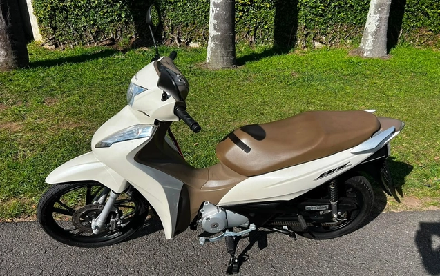 imagem-https://www.socarrao.com.br/sc-vehicle-images-prod/2945531/1785433780849-V2hhdHNBcHAgSW1hZ2UgMjAyNi0wNy0zMCBhdCAxNC4zNi41MCAoMykuanBlZw.jpeg