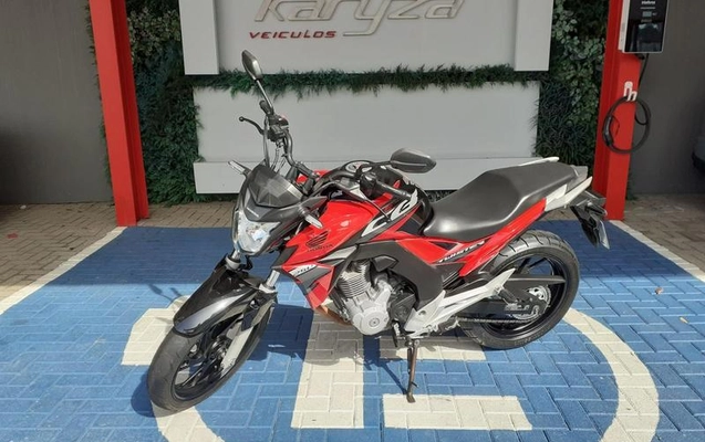 imagem-https://www.socarrao.com.br/sc-vehicle-images-prod/2946753/1789649700967-8332306_1_B_ea8b1af63d.jpeg