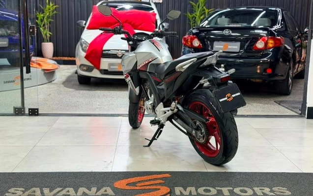 imagem-https://www.socarrao.com.br/sc-vehicle-images-prod/2947395/1789400036803-8195935_13_B_db63f814ba.jpeg