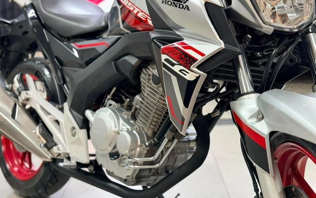 imagem-https://www.socarrao.com.br/sc-vehicle-images-prod/2947395/1789400036822-8195935_14_B_2cf81f6b0d.jpeg