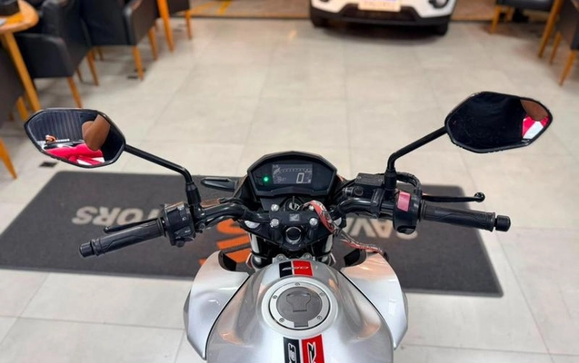 imagem-https://www.socarrao.com.br/sc-vehicle-images-prod/2947395/1789400036827-8195935_6_B_ce68155fbe.jpeg