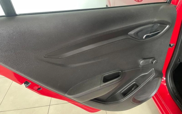 imagem-https://www.socarrao.com.br/sc-vehicle-images-prod/2947490/1788466744990-8202179_18_B_63367a4a72.jpeg