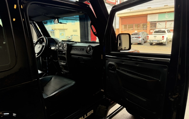 imagem-https://www.socarrao.com.br/sc-vehicle-images-prod/2947635/1785438523221-app-photos-s4lqcBRhGp0PtiqyUjEbvPC7uL23TncY.jpg