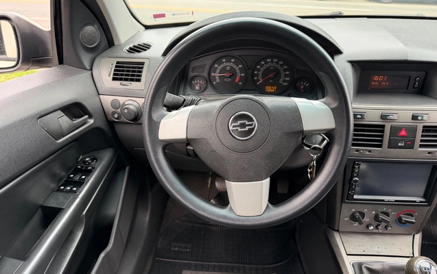 imagem-https://www.socarrao.com.br/sc-vehicle-images-prod/2948086/1787257434680-gb-06d6aa9.jpeg
