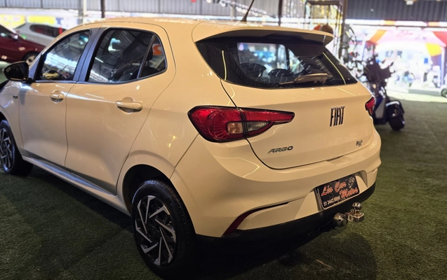 imagem-https://www.socarrao.com.br/sc-vehicle-images-prod/2948186/1785440127412-8hgaVmFlkykiGIcunqGPFAddMBk2gE6j.jpg