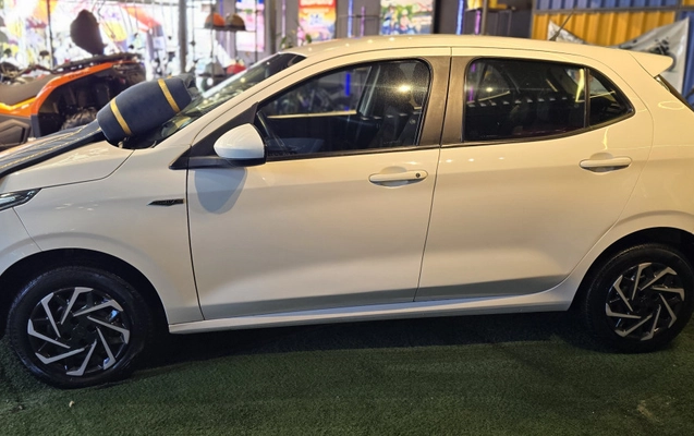 imagem-https://www.socarrao.com.br/sc-vehicle-images-prod/2948186/1785440127413-qIMQGemTHBl0sq8QDuG5AEQhgDcmjArk.jpg