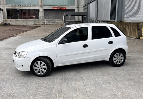 Chevrolet Corsa 2012 Branco — foto 1 de 3