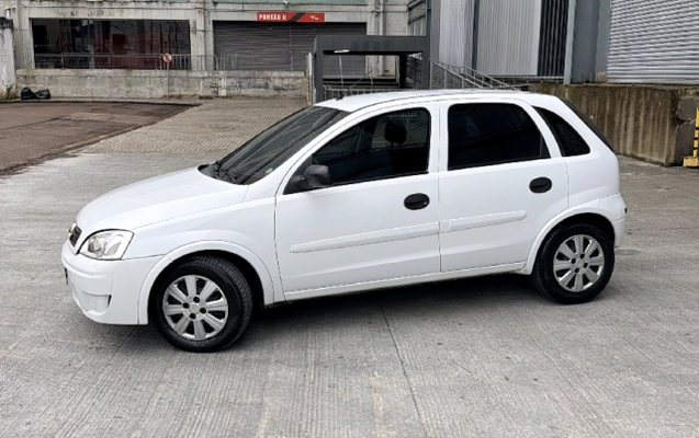 imagem-https://www.socarrao.com.br/sc-vehicle-images-prod/2948212/1785443272743-app-photos-2DxwR60SqMr2jk8KVWxIinpEFpckZZz7.jpg