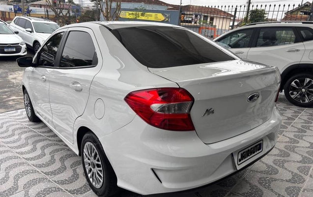 imagem-https://www.socarrao.com.br/sc-vehicle-images-prod/2948515/1789063398555-8299868_13_B_d65e4d1a63.jpeg