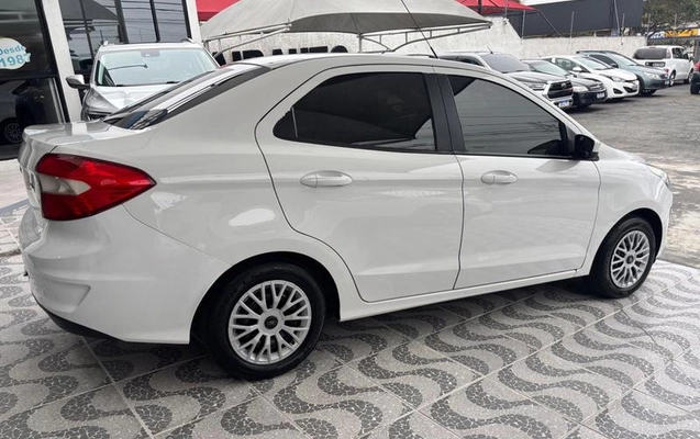 imagem-https://www.socarrao.com.br/sc-vehicle-images-prod/2948515/1789063398561-8299868_4_B_21bab5c774.jpeg