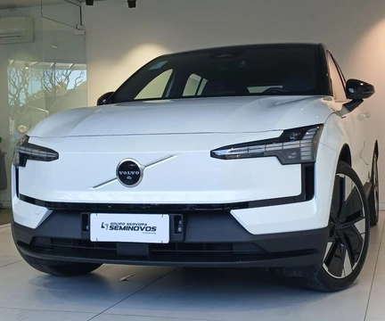 Volvo EX30 E60 Ultra (Elétrico) 2024 Branco — foto 1 de 3