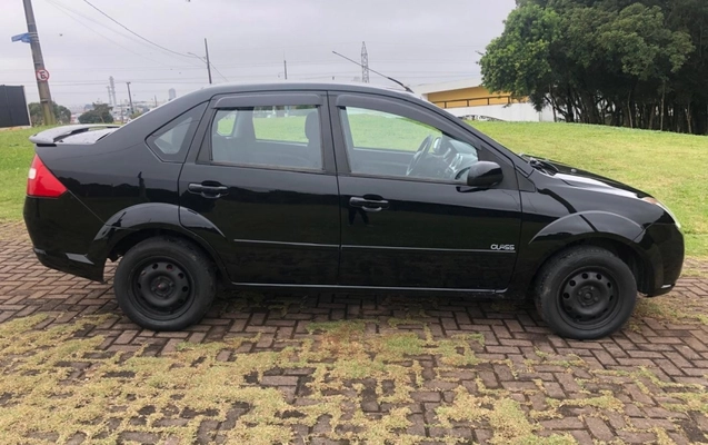 imagem-https://www.socarrao.com.br/sc-vehicle-images-prod/2948728/1785447316653-jKUGLio83wJYnVmLe5WSGLpBtq0Jftq4.jpg