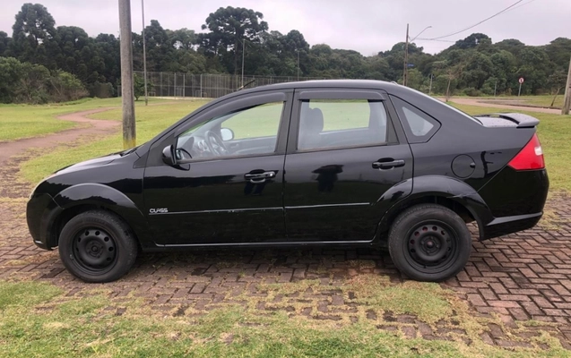 imagem-https://www.socarrao.com.br/sc-vehicle-images-prod/2948728/1785447316655-i0eVuEqNqZDxf8zT9J9N7rFbOjhu4rCh.jpg