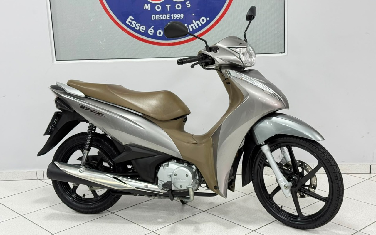 Honda BIZ 125/125i Flex  na cor Prata em Araucária / PR - 2949179