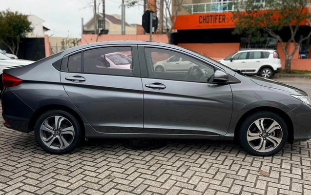 imagem-https://www.socarrao.com.br/sc-vehicle-images-prod/2949331/1785505432689-8333536_11_B_279b68362c.jpeg